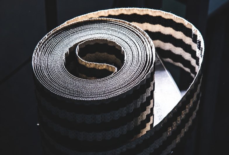 Сетчатая конвейерная лента особенности и применение